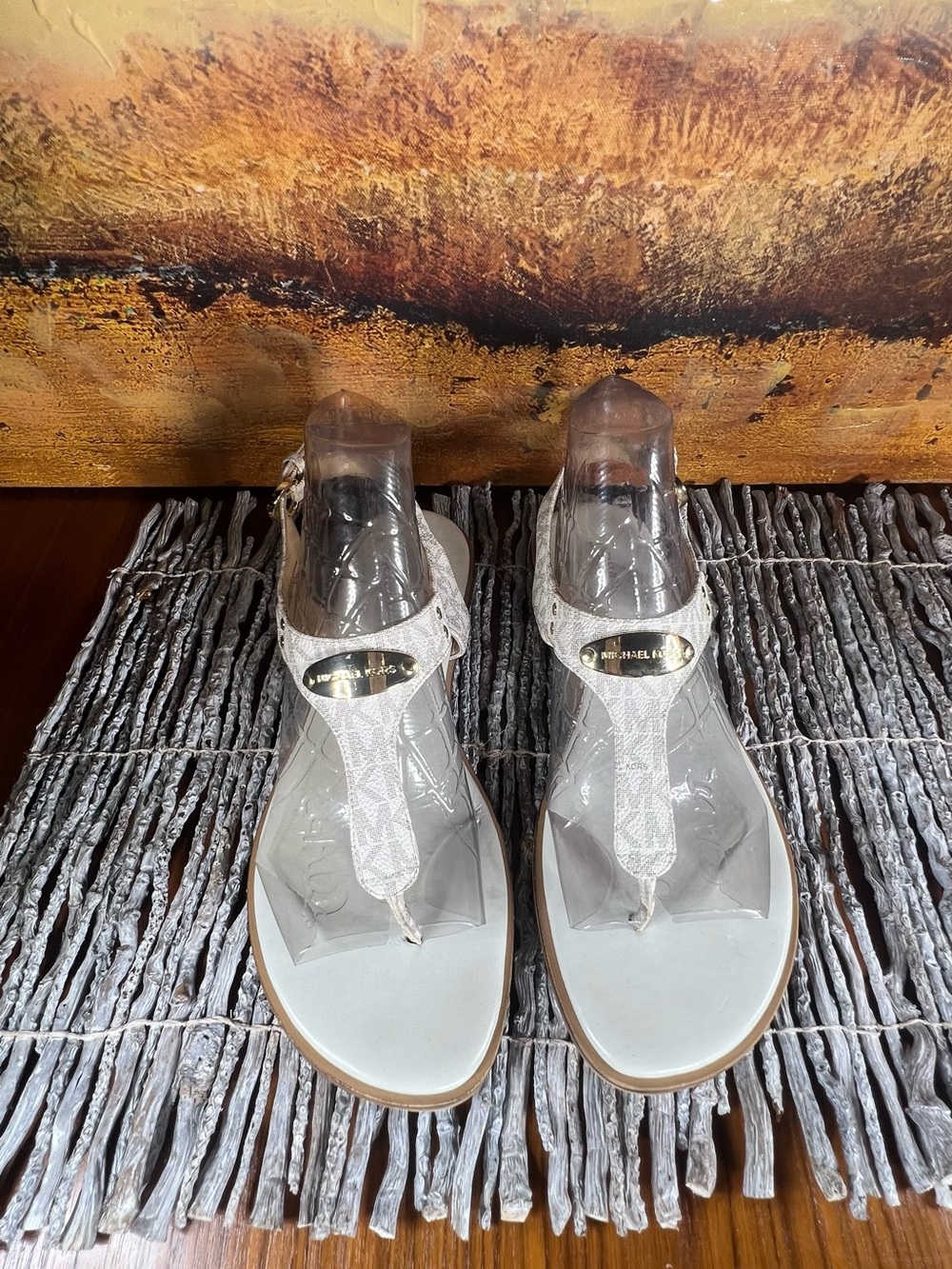 Michael Kors MK Plate Thong Sandals Vanilla Logo Canvas Flat Size 9